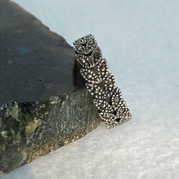 Sterling Silver 925 5mm Floral Leaf Marcasite Openwork Pierced Band Ring Sz 5.75 - Picture 8 of 16